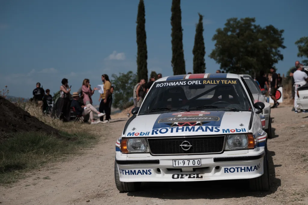 Race_for_Glory_still_-1